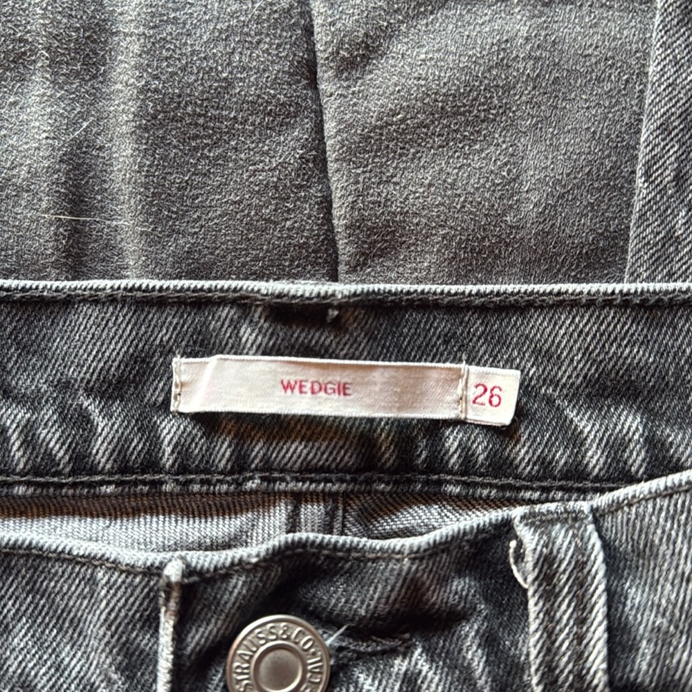 Levi’s - Picture 4 of 4
